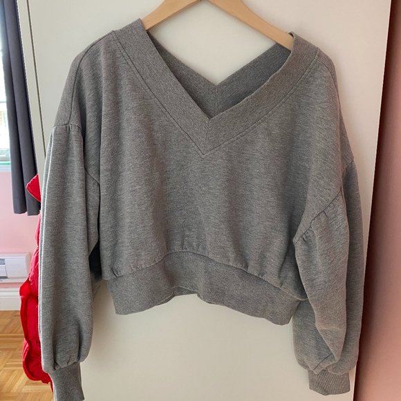 Light Grey Cropped Sweater with puffed sleeves - Picture 1 of 5
